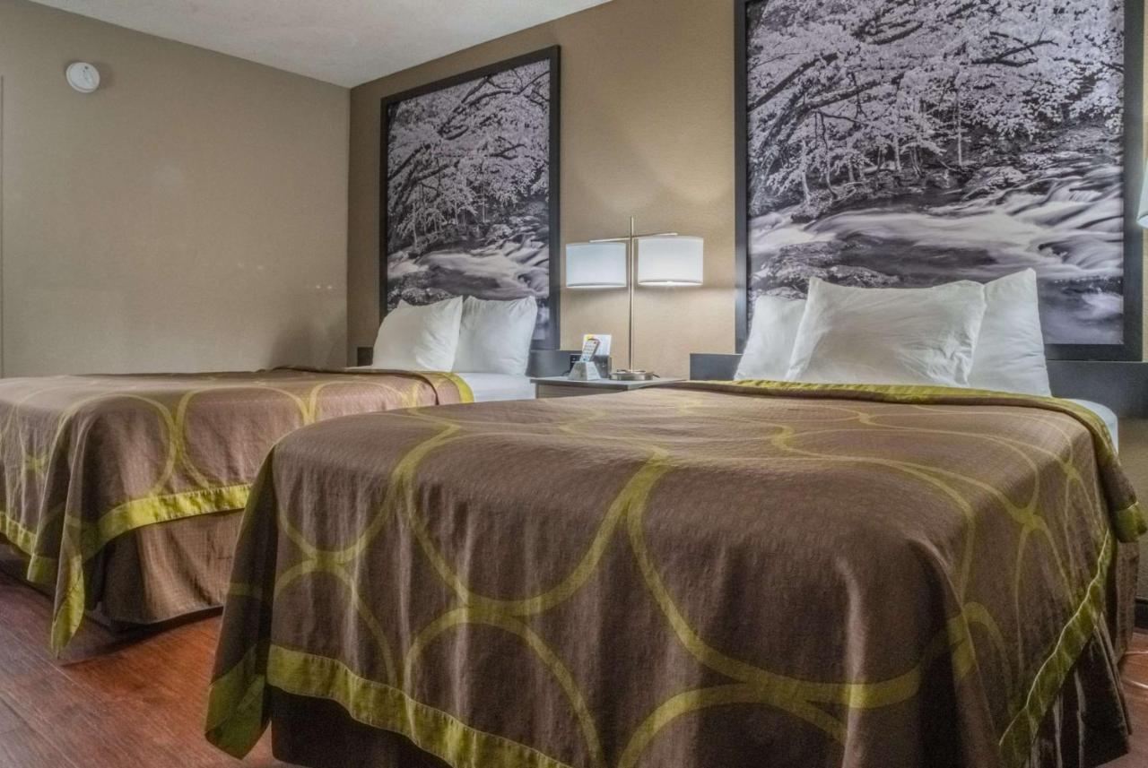 Hotel Super 8 By Wyndham Downtown Gatlinburg At Convention Center Zewnętrze zdjęcie